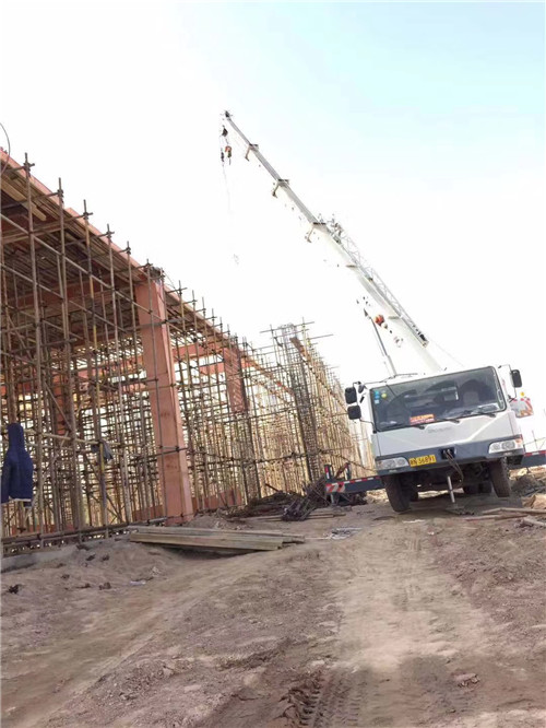 潍城区25 吨、50 吨吊车怎么选？多大重量 / 半径适合对应车型？