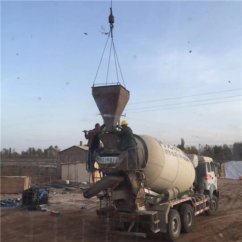 潍城区“精准瞄准”—— 吊车的 “定位导航” 技术