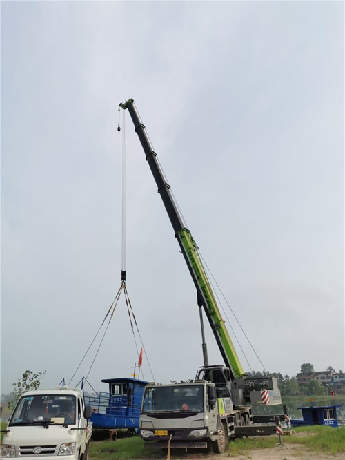 潍城区桥梁建设吊装案例