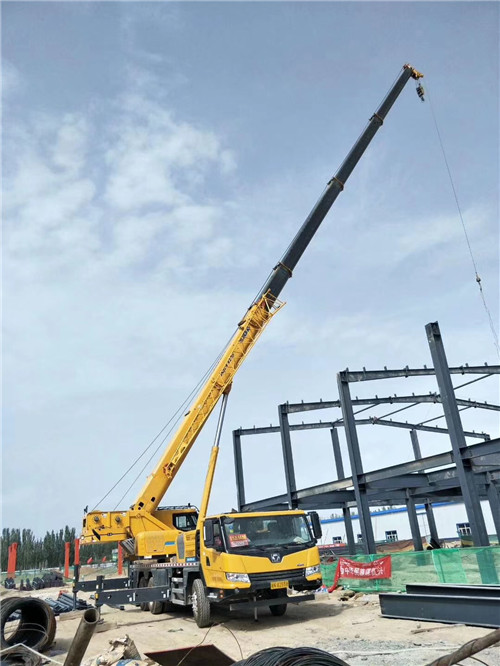 潍城区超高层建筑钢结构吊装案例